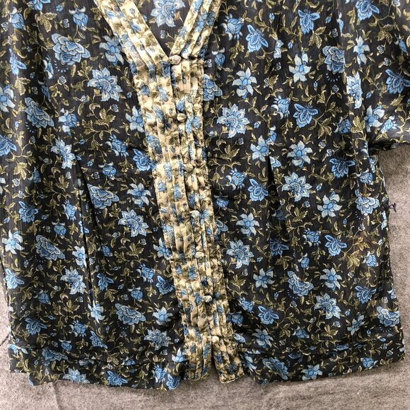 NWT Converse Chiffon Blouse Womens L Blue Floral V-Neck Short Sleeve Pintuck - Picture 4 of 10